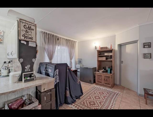 3 BEDROOM TOWNHOUSE FOR SALE IN WIERDAGLEN ESTATE